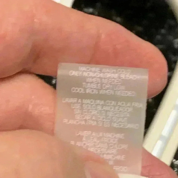 Calvin  Klein shawl-EUC - Picture 8 of 10